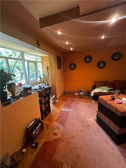 CIRCUMVALATIUNII - ETAJ 1 - BLOC IZOLAT - 4 camere - 2 bai - debara - decomandat - 2