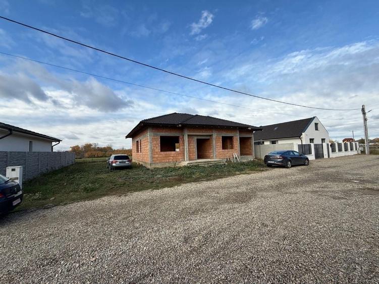 Casa noua parter Santandrei - gaz - curent - 5