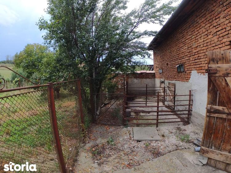 Casa cu teren generos de vanzare in orasul Miercurea Sibiului - 11