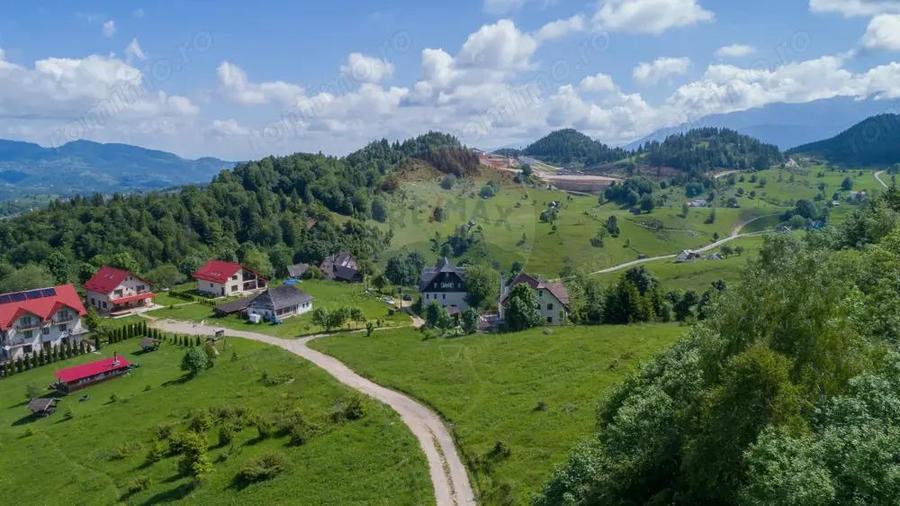 Casa / Vila de vanzare Fundata- Romania - 14