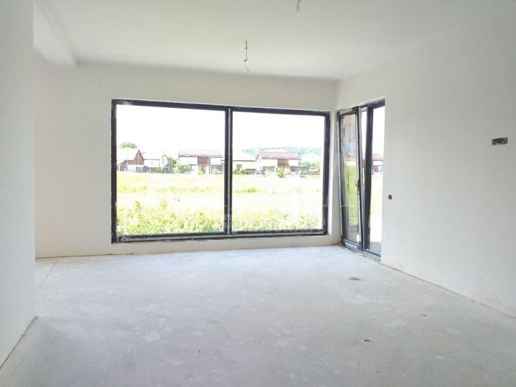 Casa 4 camere de vanzare in Chinteni - 2