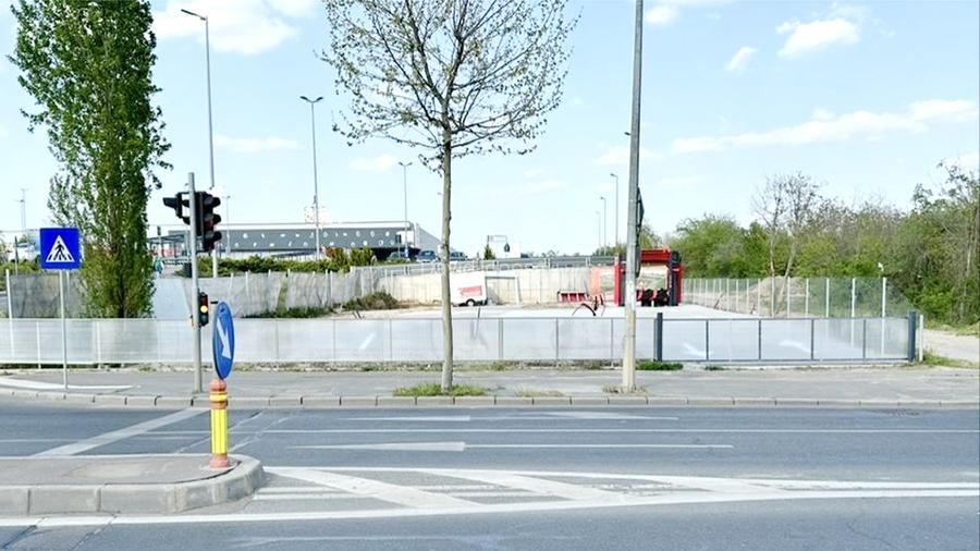 Ocazie, teren constructii stradal Sisesti Romatsa, utilitati trase, 910 mp