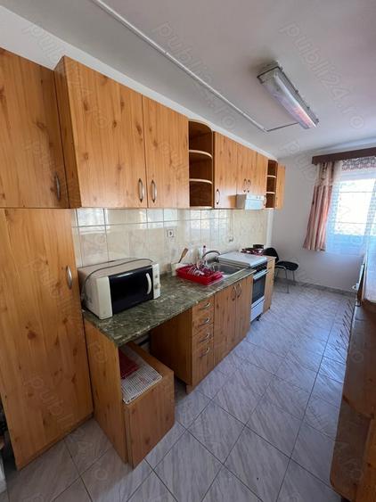 De inchiriat vila cu 4 camere in zona Piata 1848 - 4