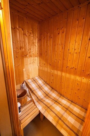 Casa 130 MP utili cu teren 2822 MP cu posibilitate destinatie comerciala - 10