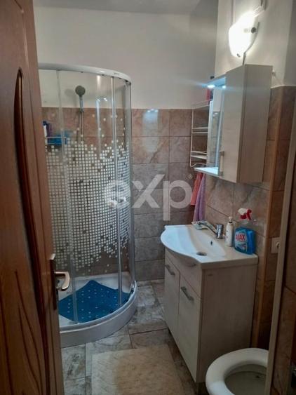 Garsoniera de inchiriat – Tractorul, zona Lidl- 300 Euro. Disponibila 1 Martie - 3