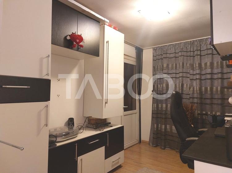 Apartament 55 mpu mobilat utilat 3 camere 2 balcoane pivnita Cisnadie - 5