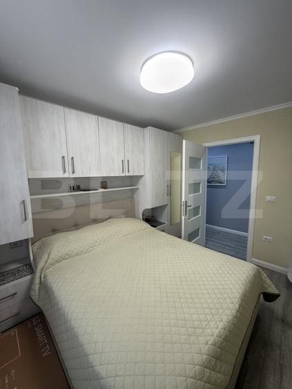 Apartament cu 4 camere decomandat, mobilat în Policlinica