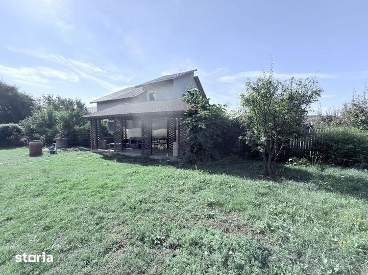 Casă cu 2 camere cu Teren 2285 Mp în Mihai Eminescu