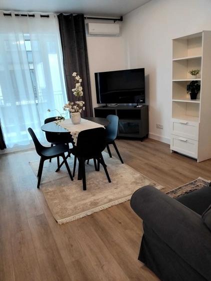 Apartament cu 2 camere decomandat, mobilat în Central