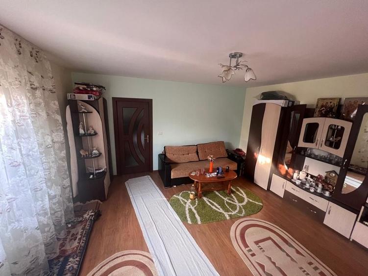 Casă cu 4 camere în Golești