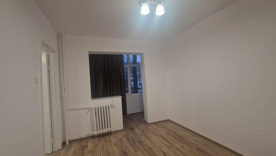Apartament 2 camere, semidecomandat, 45mp, Craiovita Noua, zona Elena Farago - 1