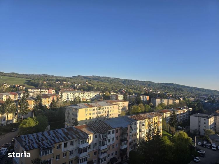 Apartament 2 camere, etaj 10, balcon, Campulung - 2