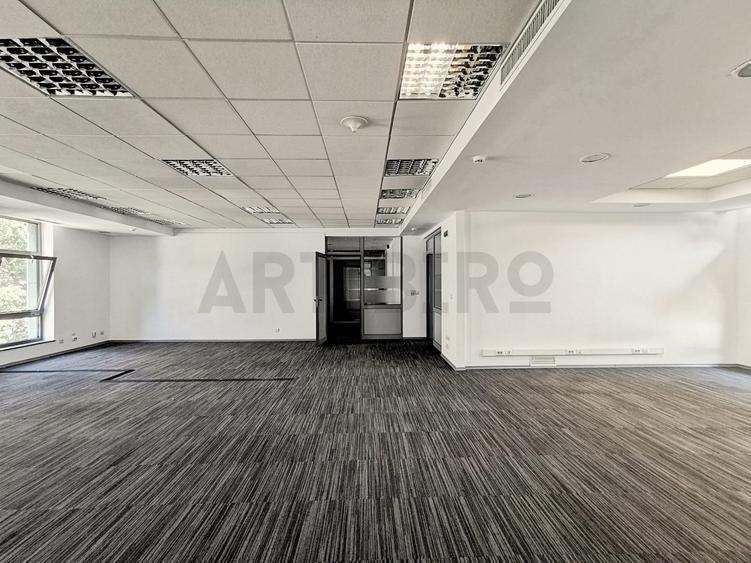 Zero comision, 260-682mp birou mobilat, move-in ready, Romana, 6' metrou - 9