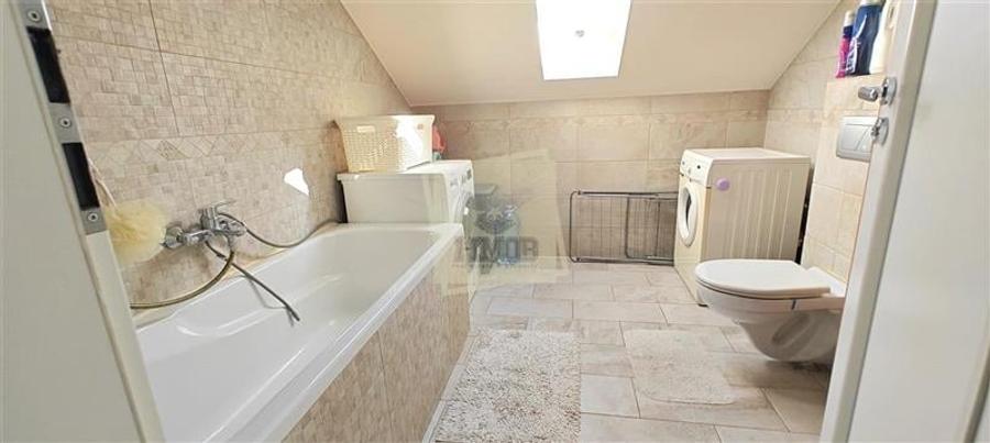 Apartament  4 camere 2 bai si loc parcare zona Valea Aurie - 29