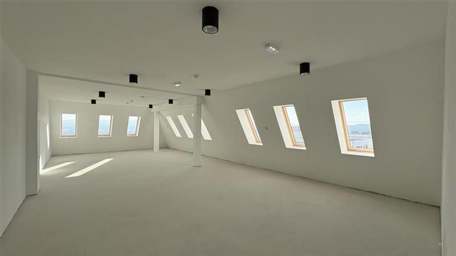 Inchiriere cladire noua 1200 mp utili, ideala pentru gradinita- cresa in Dambul - 1