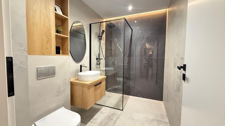 Persoana fizică vând ap  2 cam Lux bloc nou ,57 mp+balcon,zona VIVO str Razoare - 9