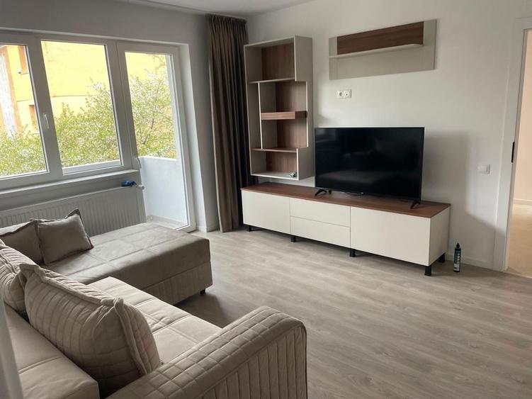 Prima inchiriere in zona ultracentrala-ap. cu 2 camere/etaj 2 - 3