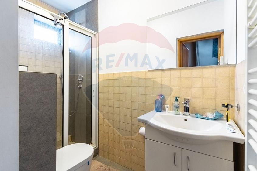 Casă spațioasă 350 mp utili, Teren 650 mp, Garaj subteran, Tractorul - 28