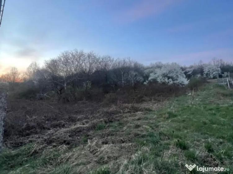 Teren intravilan, 22 arii, zona Independentei - Dura - 1