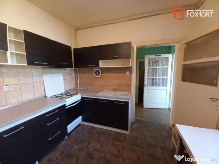 Casă cu 3 camere cu Teren 460 Mp în Exterior Vest