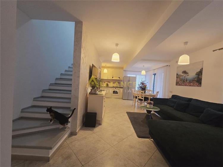 VILA MOBILATA UTILATA -4 camere- acces facil stb - strada asfaltata - 7