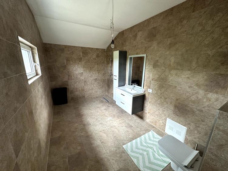 Vand casa noua mobilata - 0% comisie ! - 3