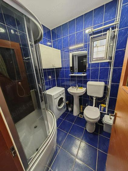 Casa cu 3 dormitoare, 3 bai, bucatarie mare, gradinita si scoala la 200m - 1