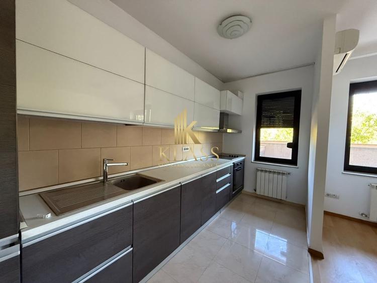 De vanzare apartament decomandat cu 2 camere  in Baneasa - 2