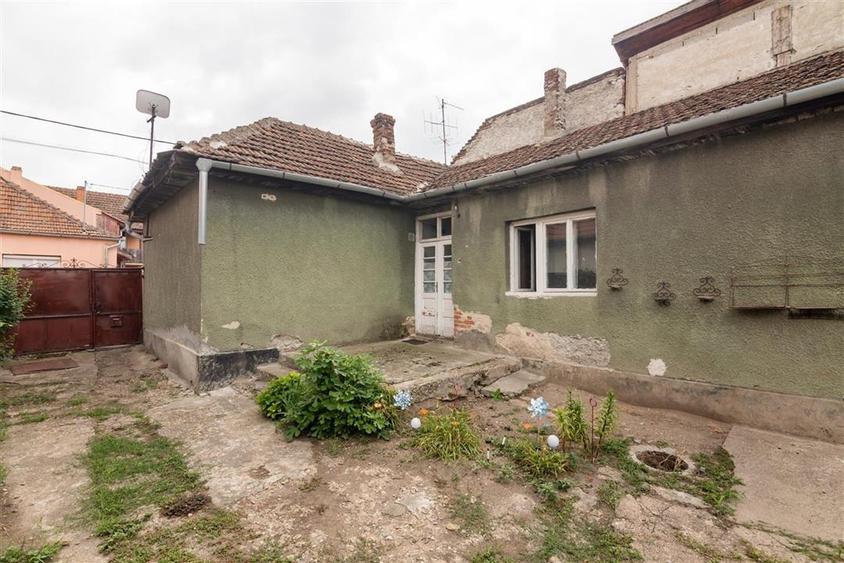 Casa renovabila cu teren de 620 mp in Cantemir - 19