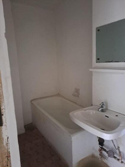 Apartament, Alba Iulia, zona Ampoi 2 - 8