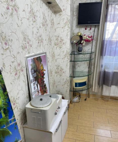 Apartament cu 4 camere zona 9 Mai - 1