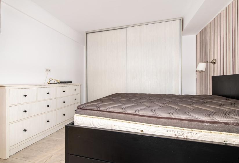 Apartament cu 4 camere decomandat, mobilat în Dămăroaia