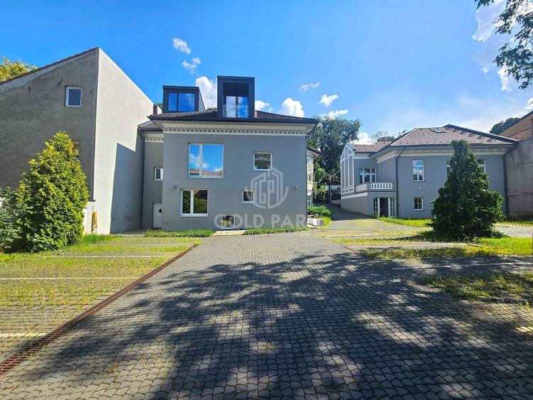 Cladire de Birouri - Zona Centrala - Terase / Locuri de Parcare - 1