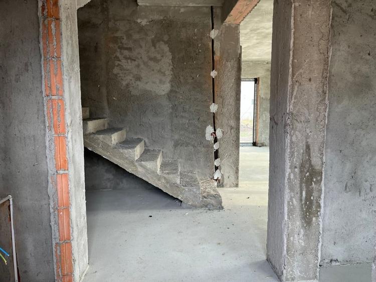 De vanzare vila individuala 5 camere zona noua Tunari - 13