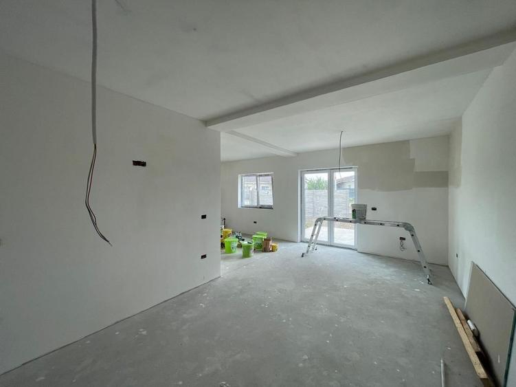 Duplex - 3 camere - ST280mp - toate utilitatile - Mosnita Veche - 4