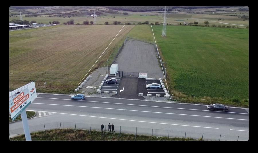 De vânzare sau închiriere teren intravilan curți construcții cu utilități - 2