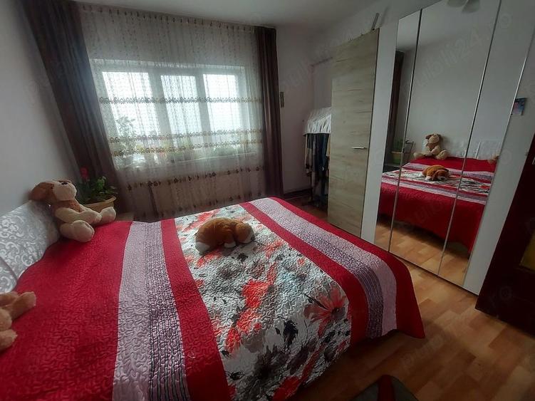 Vanzare apartament 3 camere, zona micro 11 - Targoviste - 5