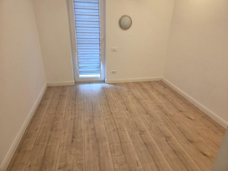 Sisesti inchiriere 3 camere - 15