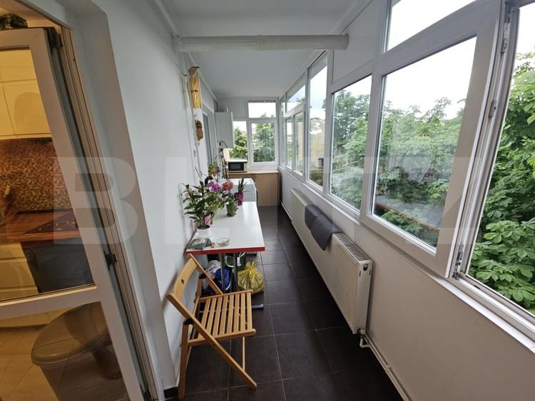 Apartament cu 3 camere decomandat, mobilat în Nicolina