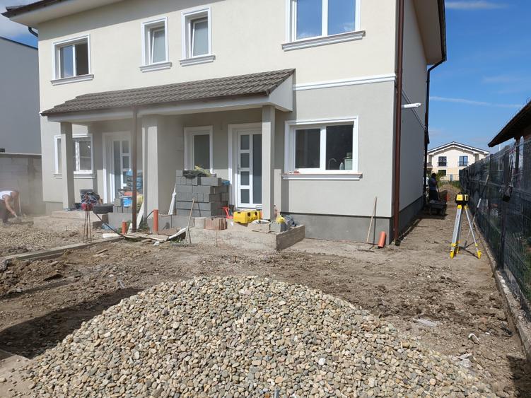 Duplex în Moșnița Nouă | Toate utilitățile | 86 mp utili | 378 mp teren COMISION - 2