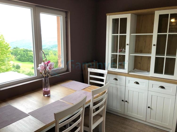 Casa de vacanta cu 4 camere, de vanzare, in Zece Hotare , judet Bihor - 2