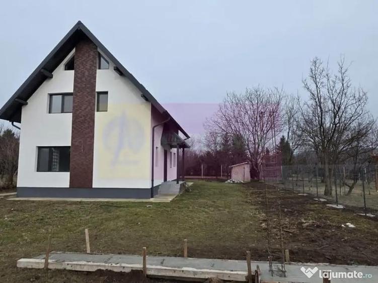 Vila de vanzare cu 4 camere in Brebu - 7