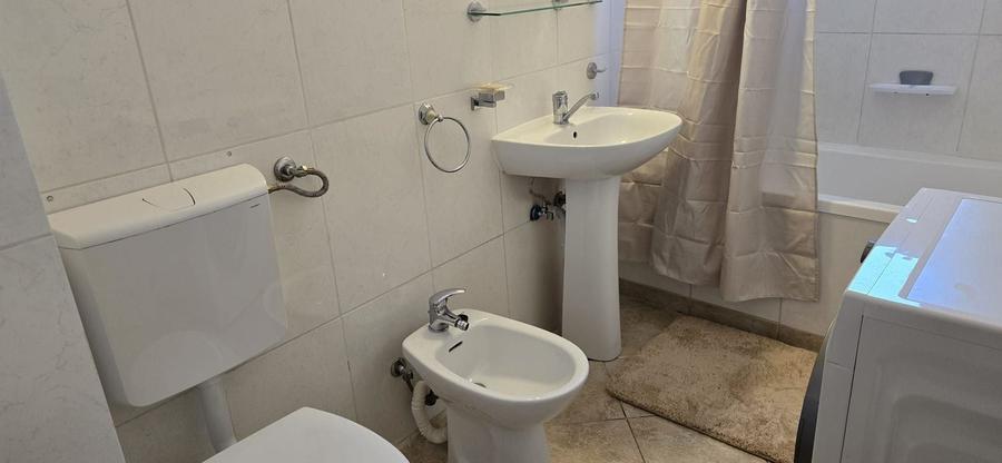 2 camere, etaj 1, loc de parcare, strada Becas - 9