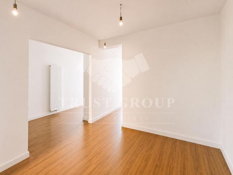 Penthouse cu 3 camere decomandat în Vatra Luminoasă