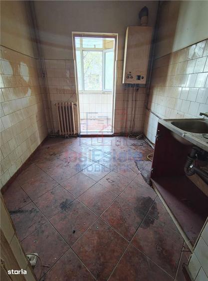 Apartament cu 2 camere decomandat în Nicolina