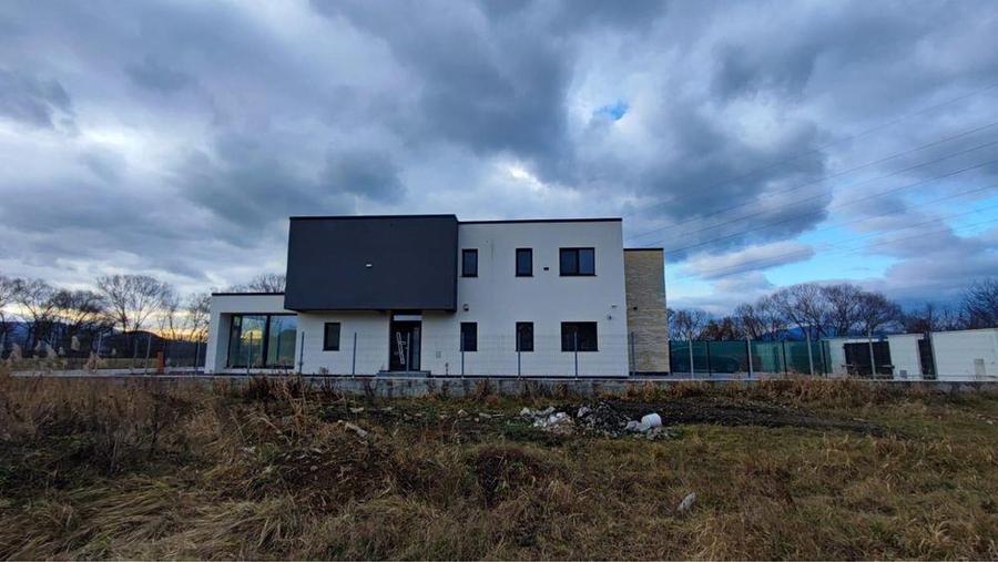 Casa 4 Camere Cartierul Stupini - 18