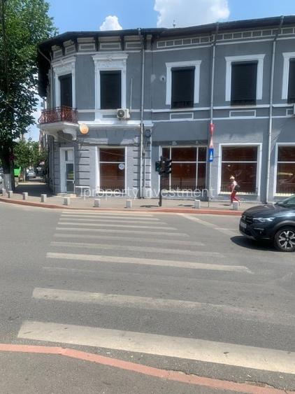 Rond Regina Maria | Spatiu Comercial 200mp | Vitrina | Vad