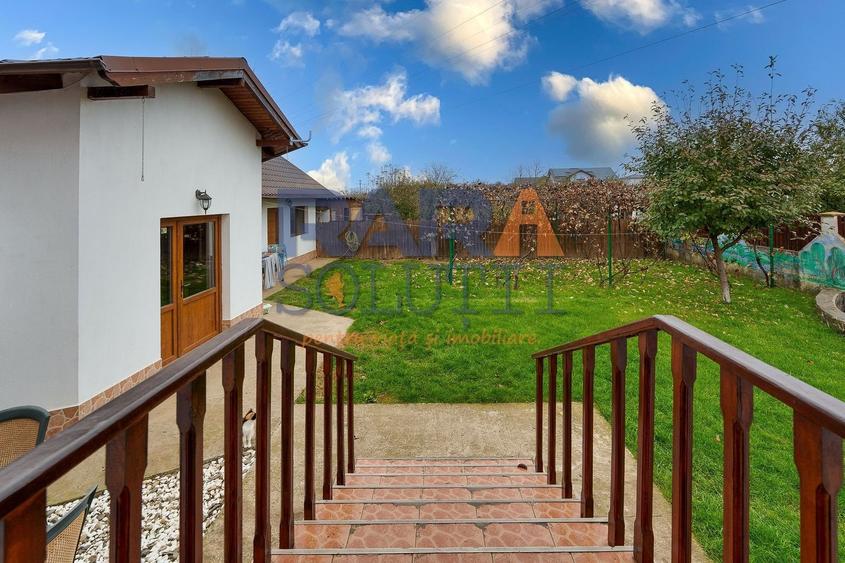 Vilă cu 6 dormitoare, 2 garaje, anexe multiple - 2076 mp teren - 19