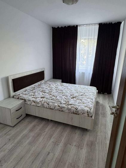 Inchiriez apartament 4 camere - 4