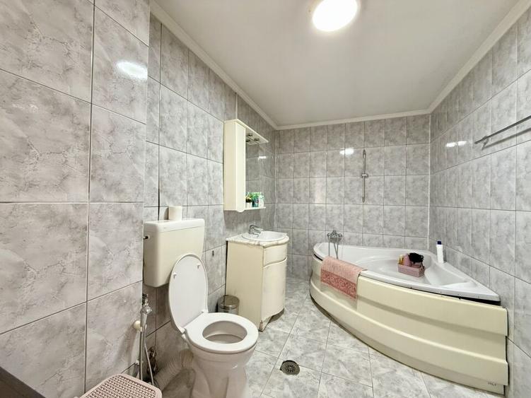 Vila P+2, construita in 2010 | Andronache, Sector 2 - 25